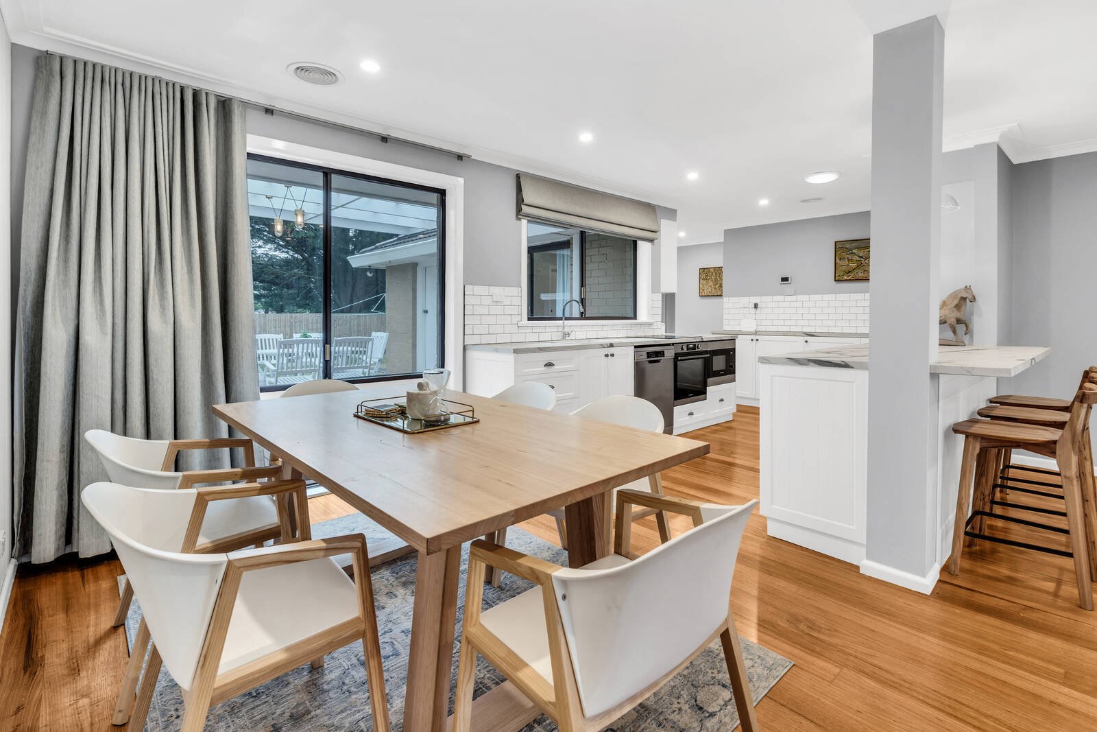 Property Gallery Thumbnail 8