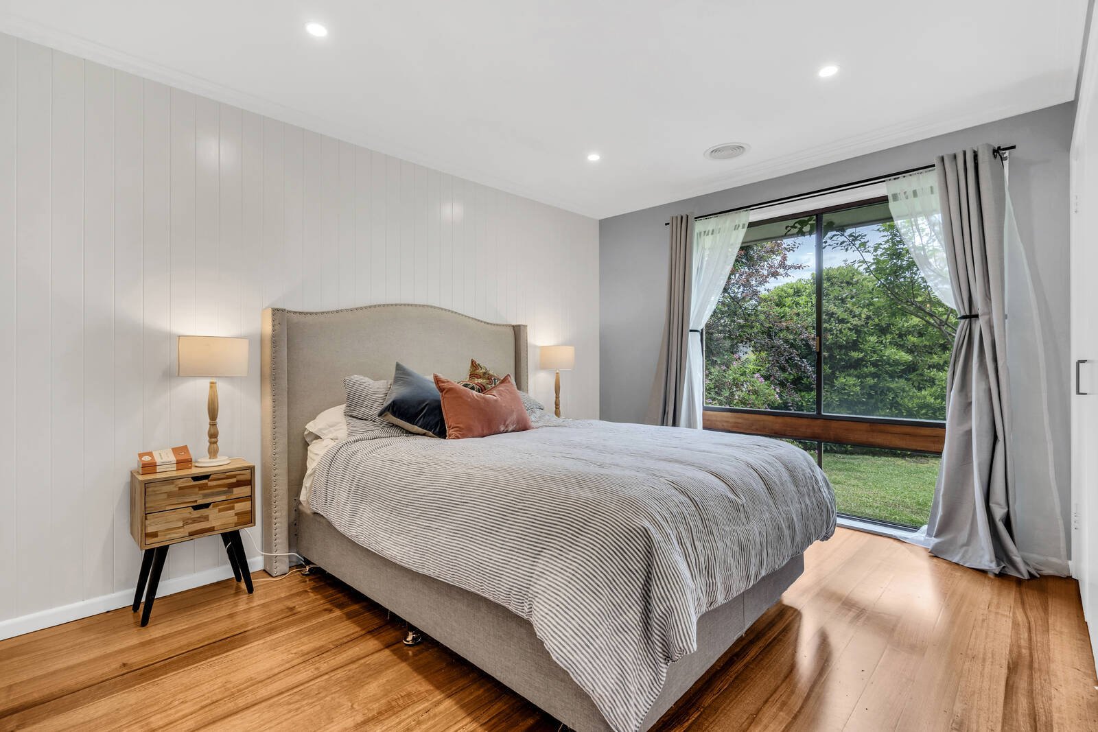 Property Gallery Thumbnail 12