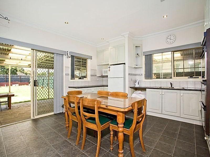 10 Wren Street, Altona image 3