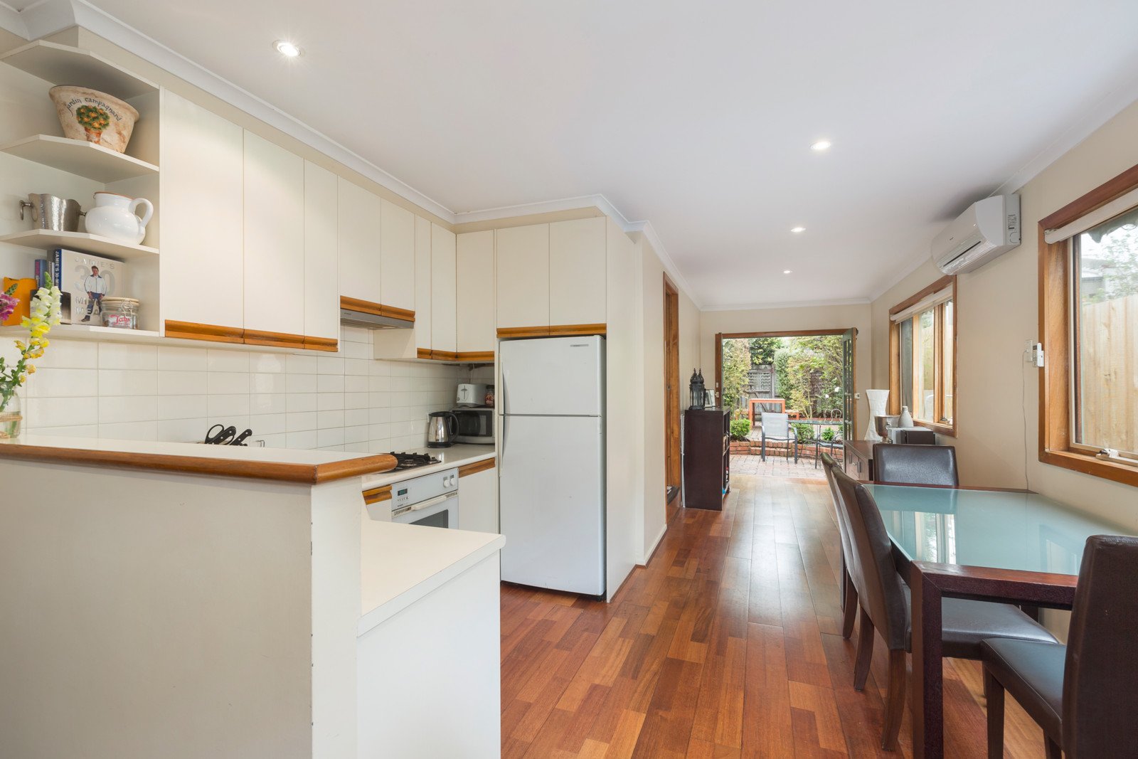 10 Wrights Terrace, Prahran image 3