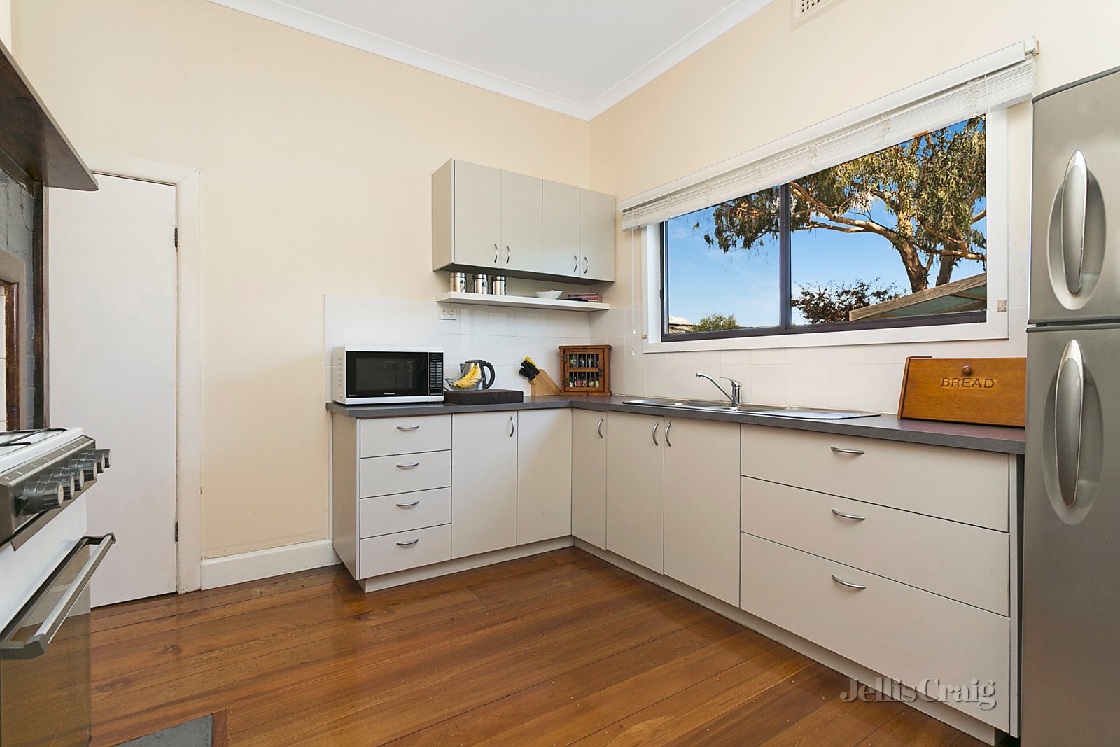 10 Yaldwyn  Street East, Kyneton image 4