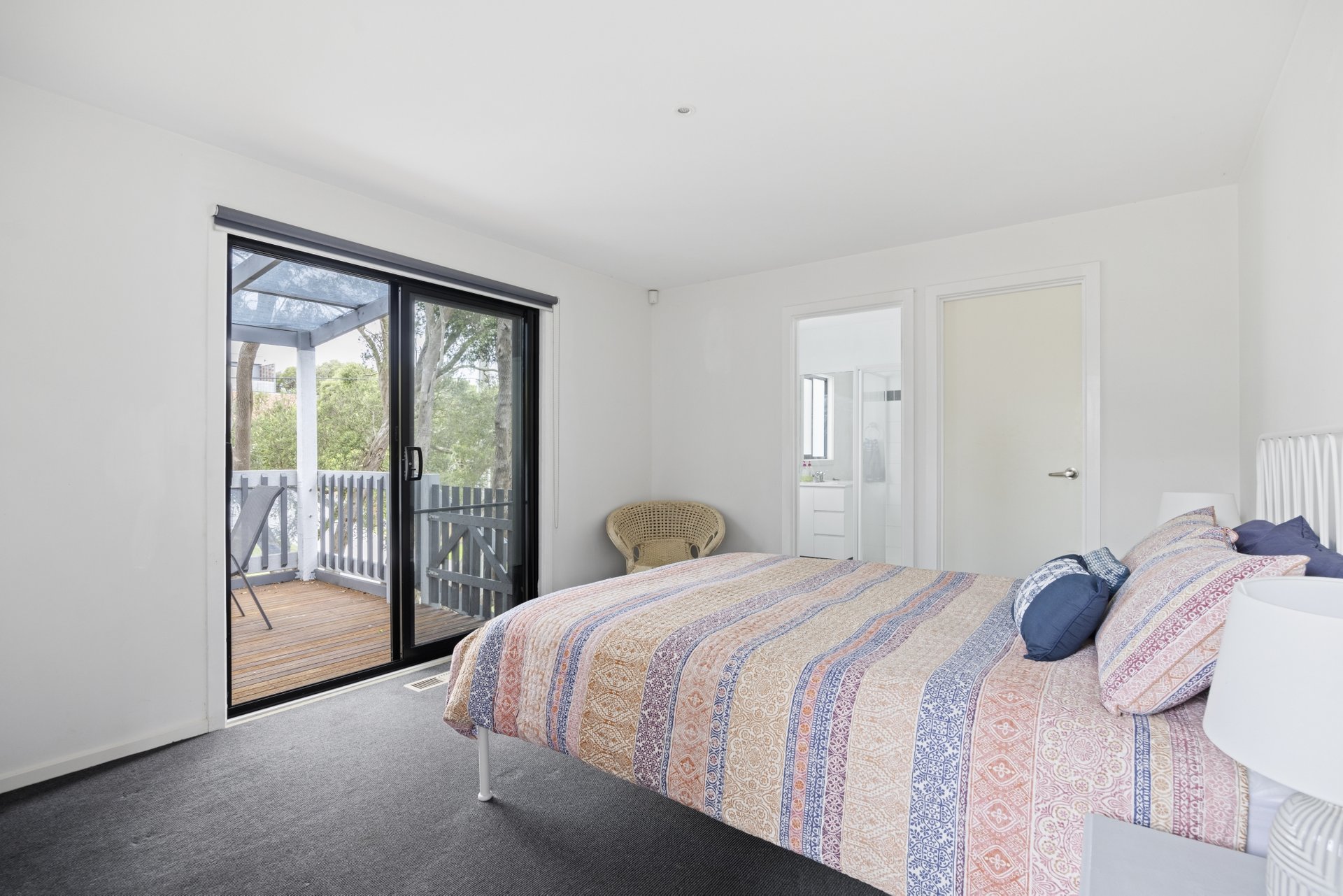 Property Gallery Thumbnail 8