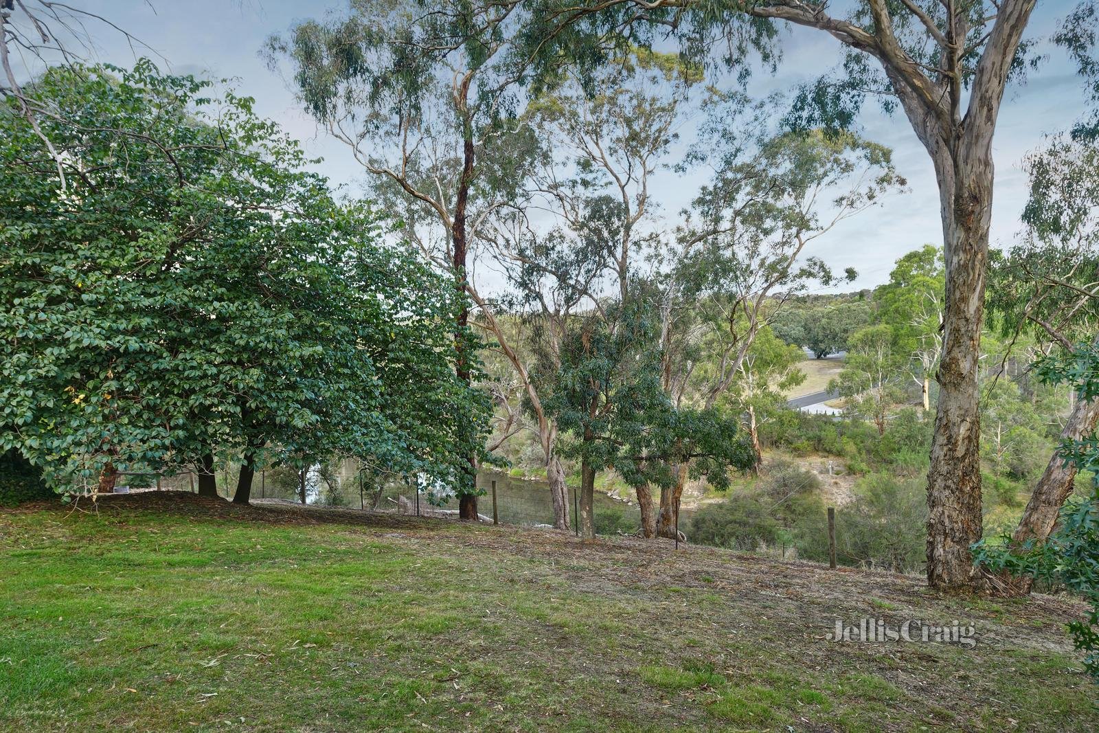 10 Yarra Hill Close, Lower Plenty image 14