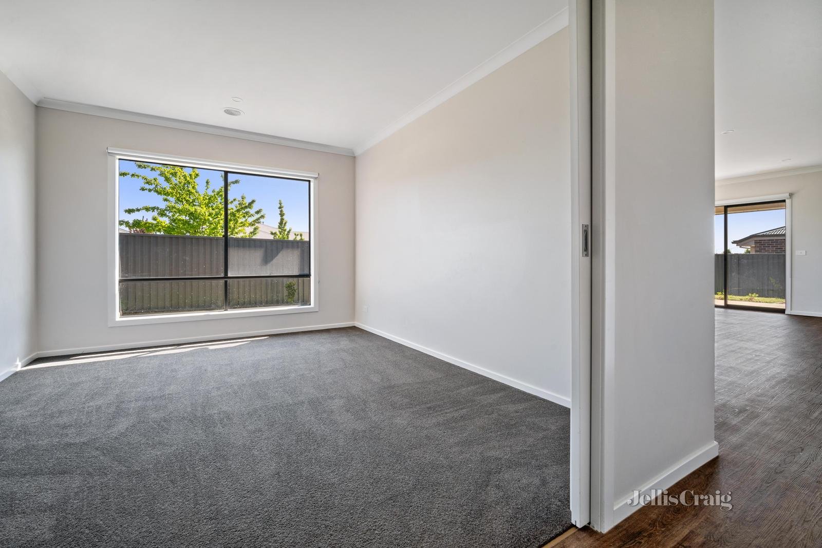 10 Yates Street, Lucas image 14