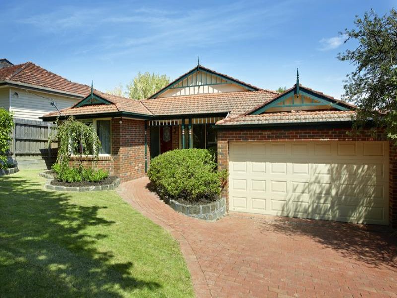 10 Yongala Street, Balwyn image 1