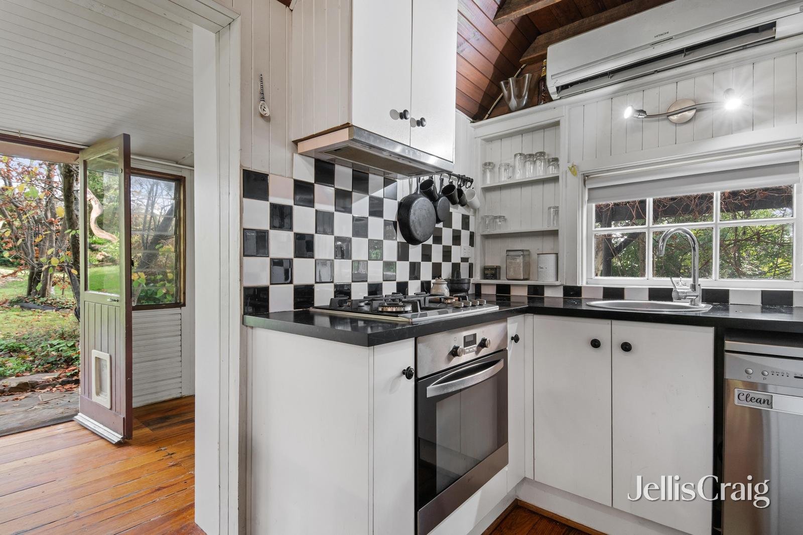 100-102 Pembroke Road, Mooroolbark image 3
