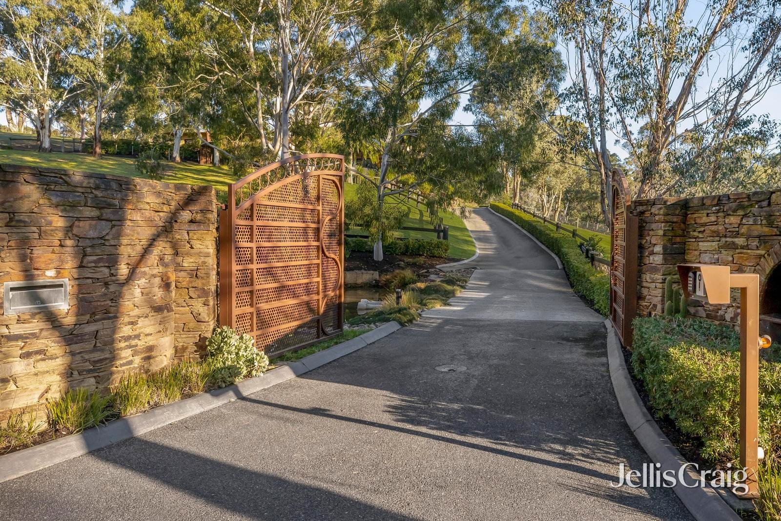 100-110 Husseys Lane, Warrandyte image 30