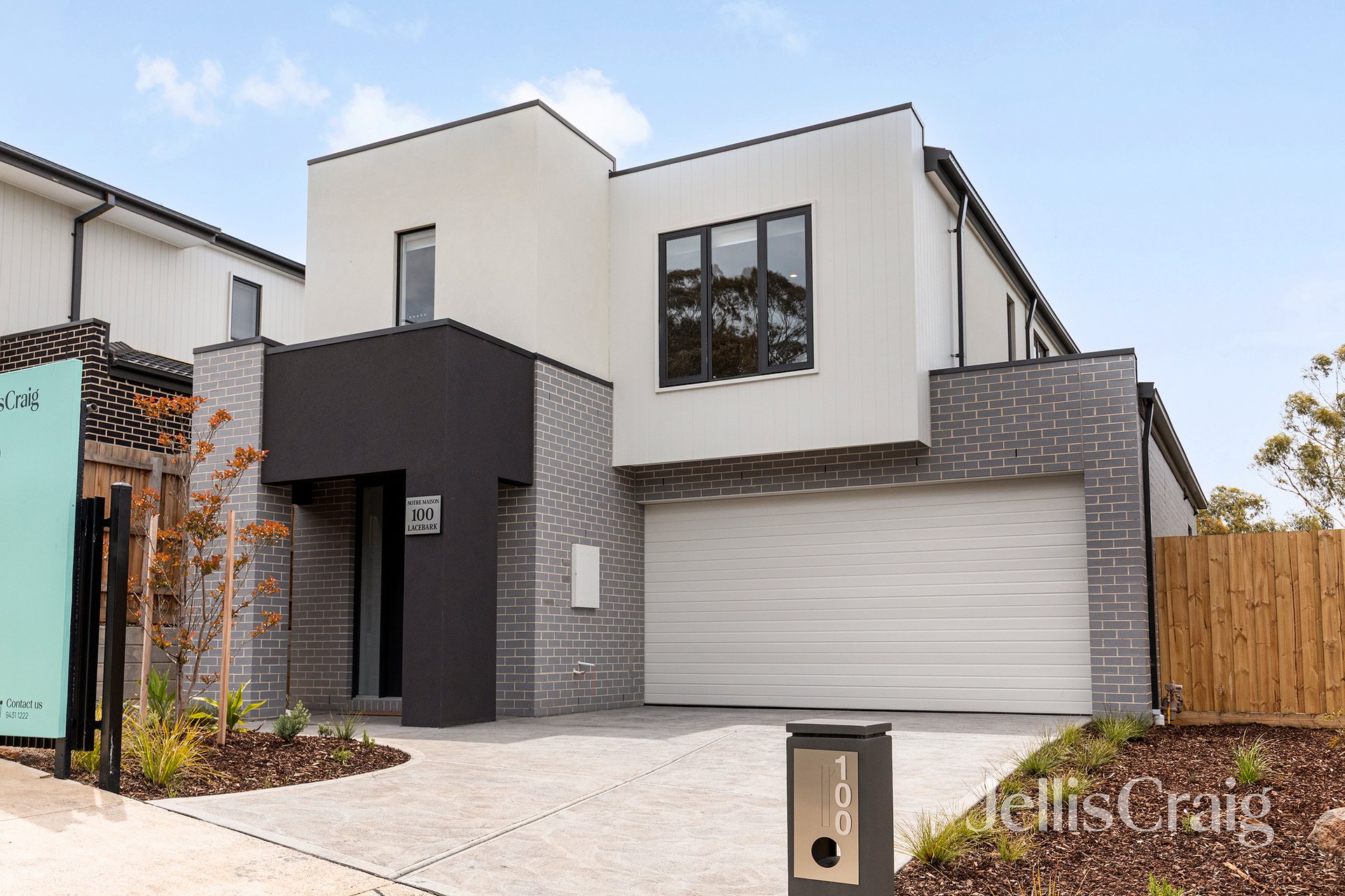 100 Lacebark Drive, St Helena image 1