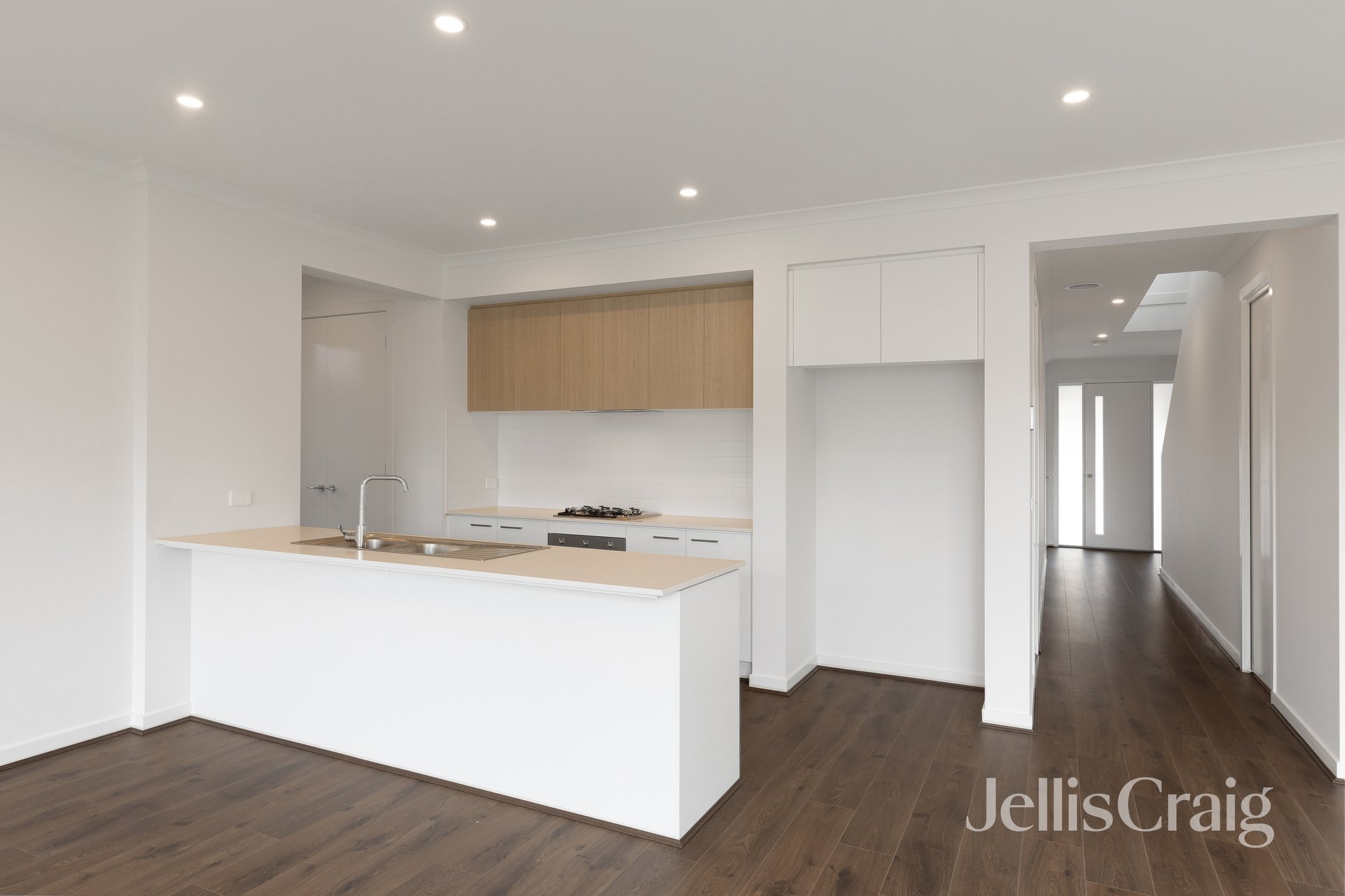 100 Lacebark Drive, St Helena image 4