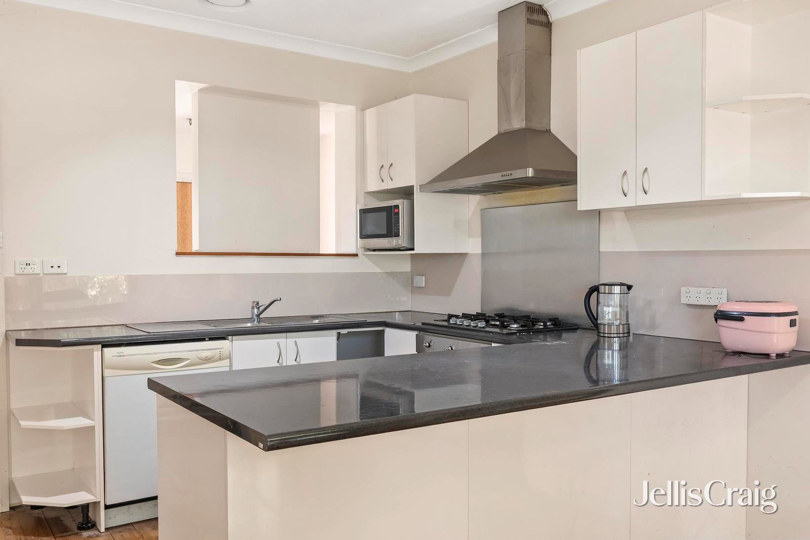 100 Manchester Road, Mooroolbark image 3