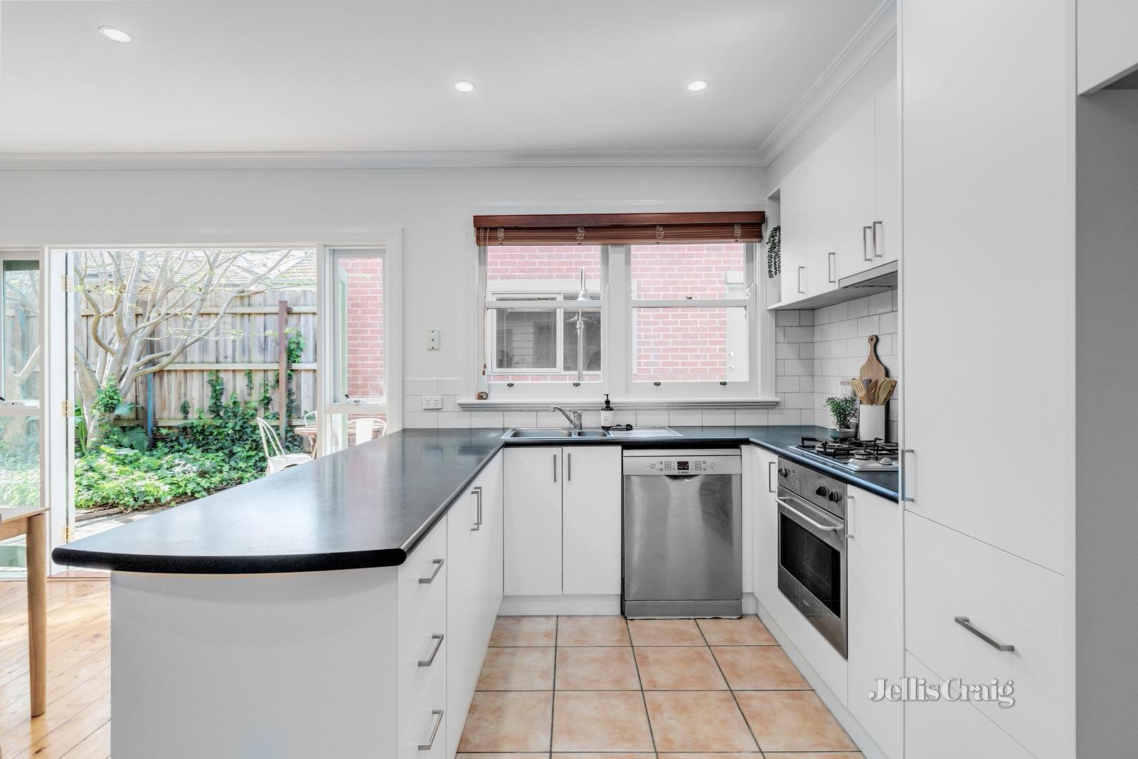 100 Nelson Road, Box Hill North image 3