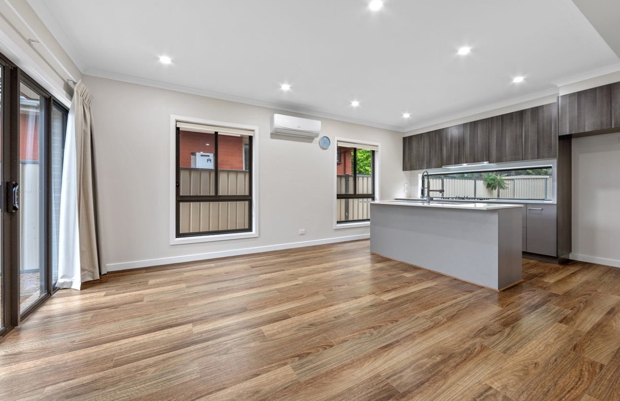 100 Ogilvie Street, Essendon image 3