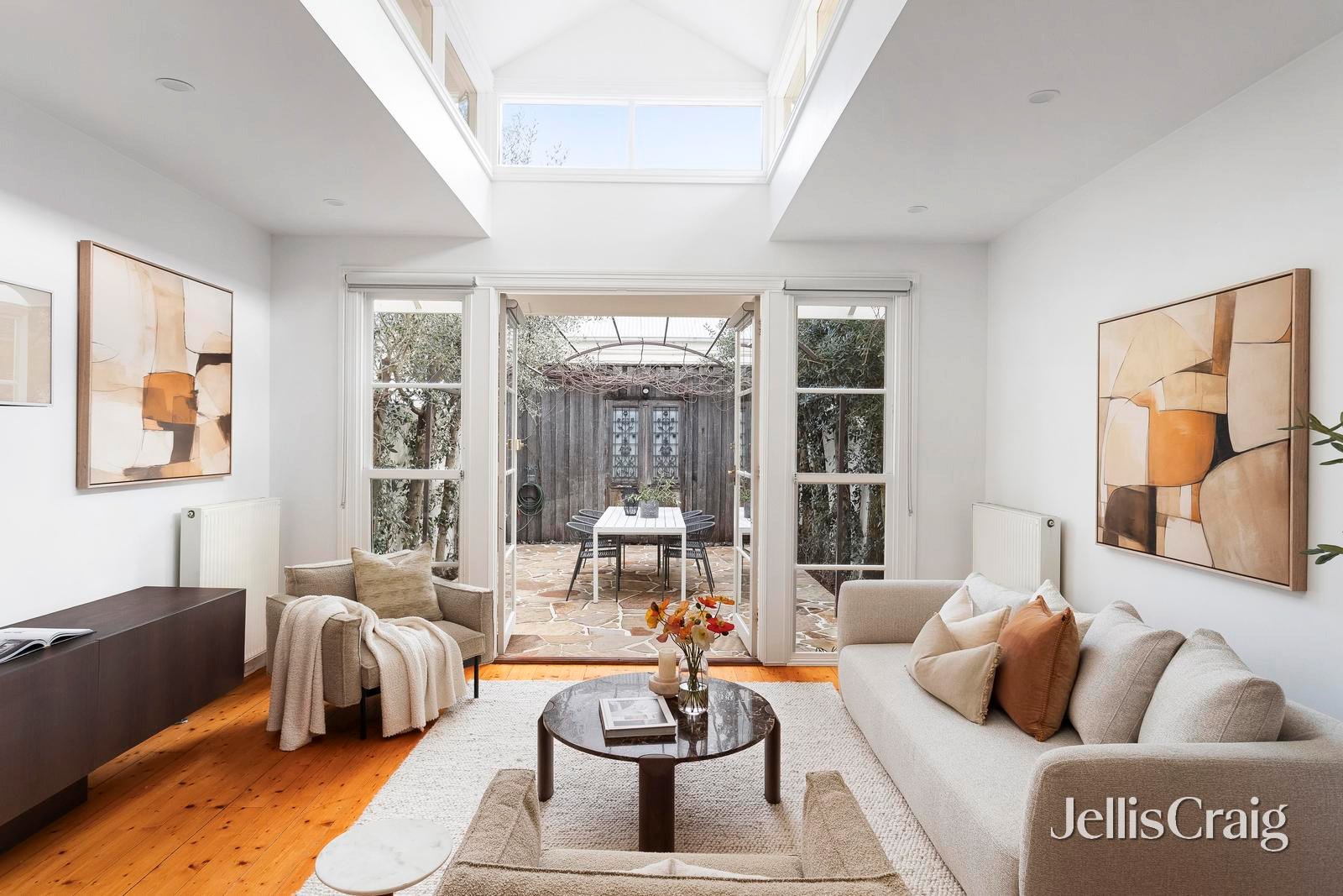 100 Page Street, Albert Park image 2