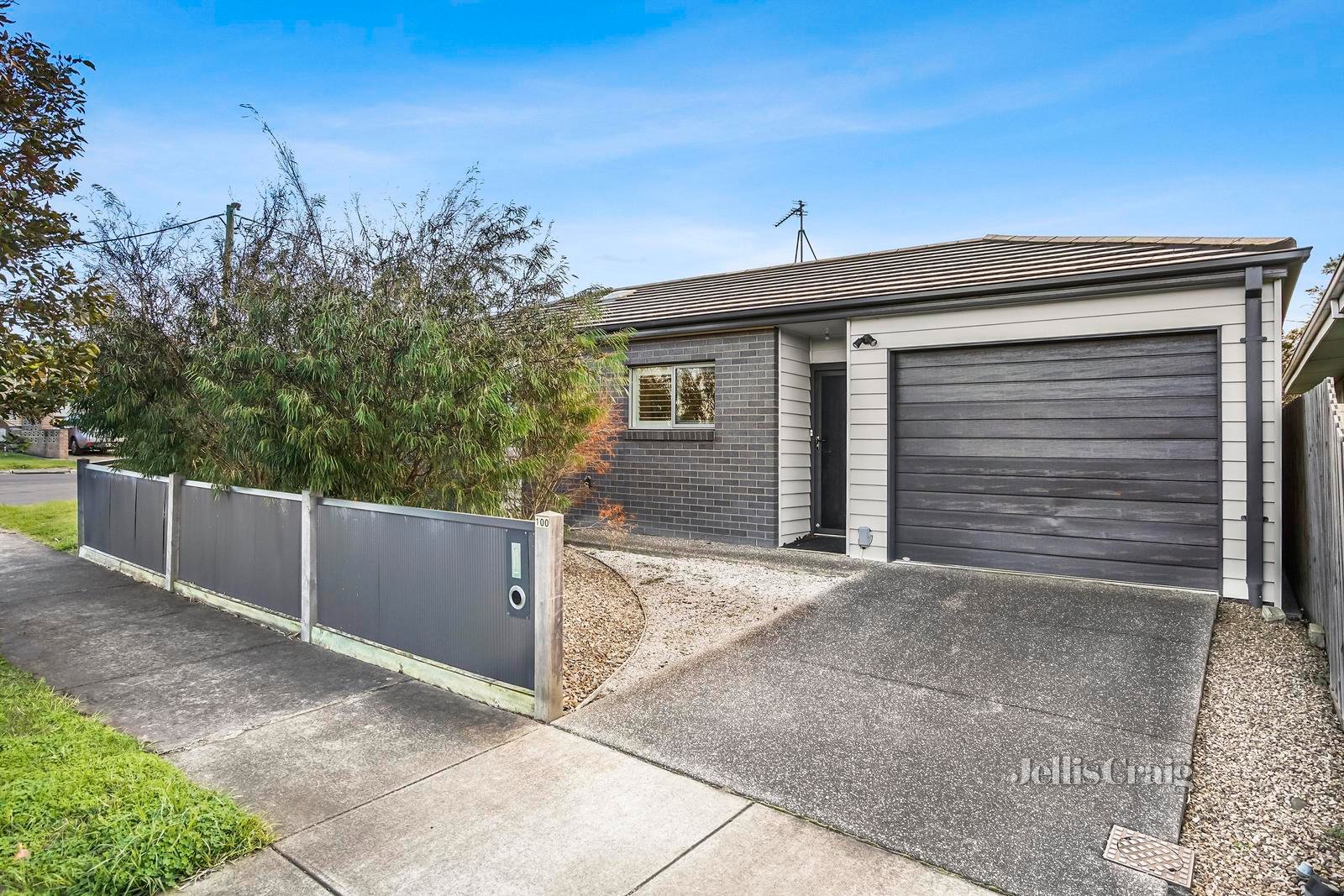 100 Settlement Road, Belmont image 1