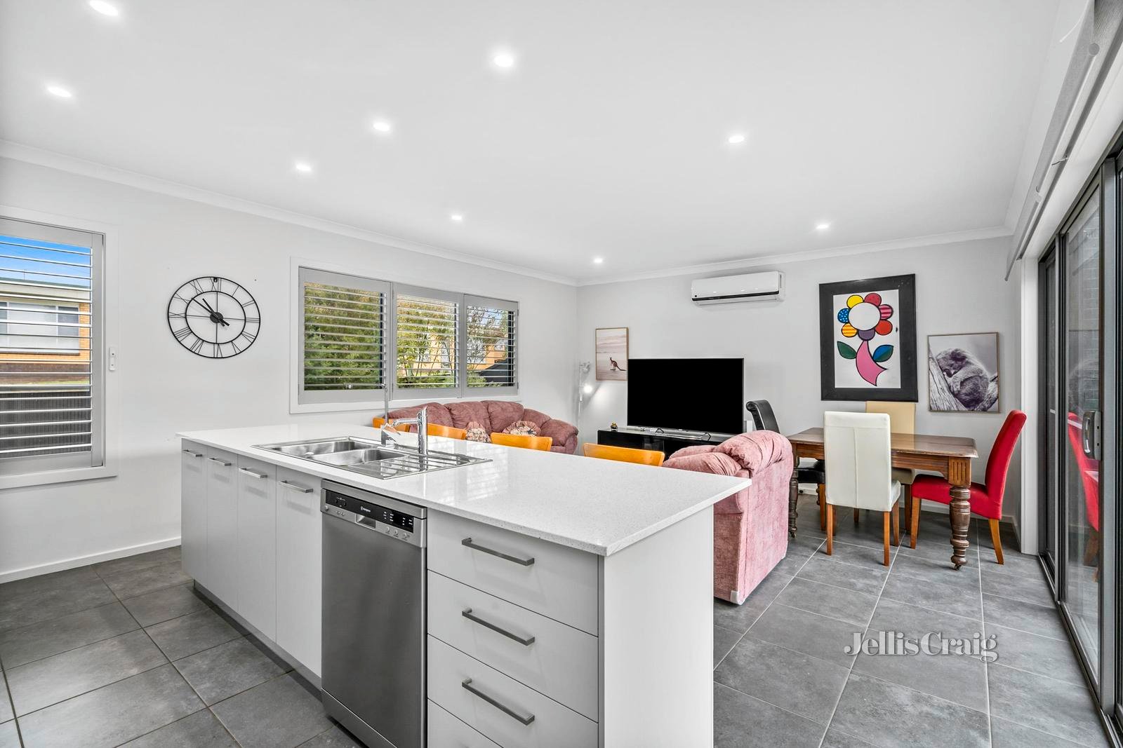 100 Settlement Road, Belmont image 4