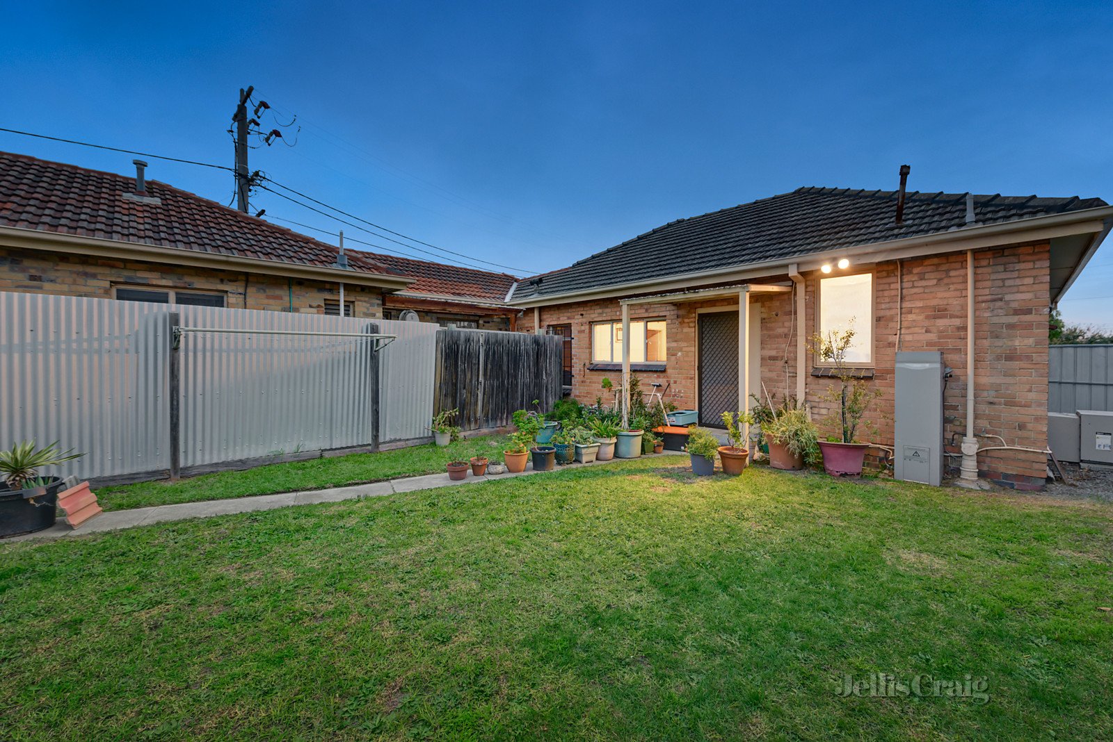 100 Tucker Road, Bentleigh image 2