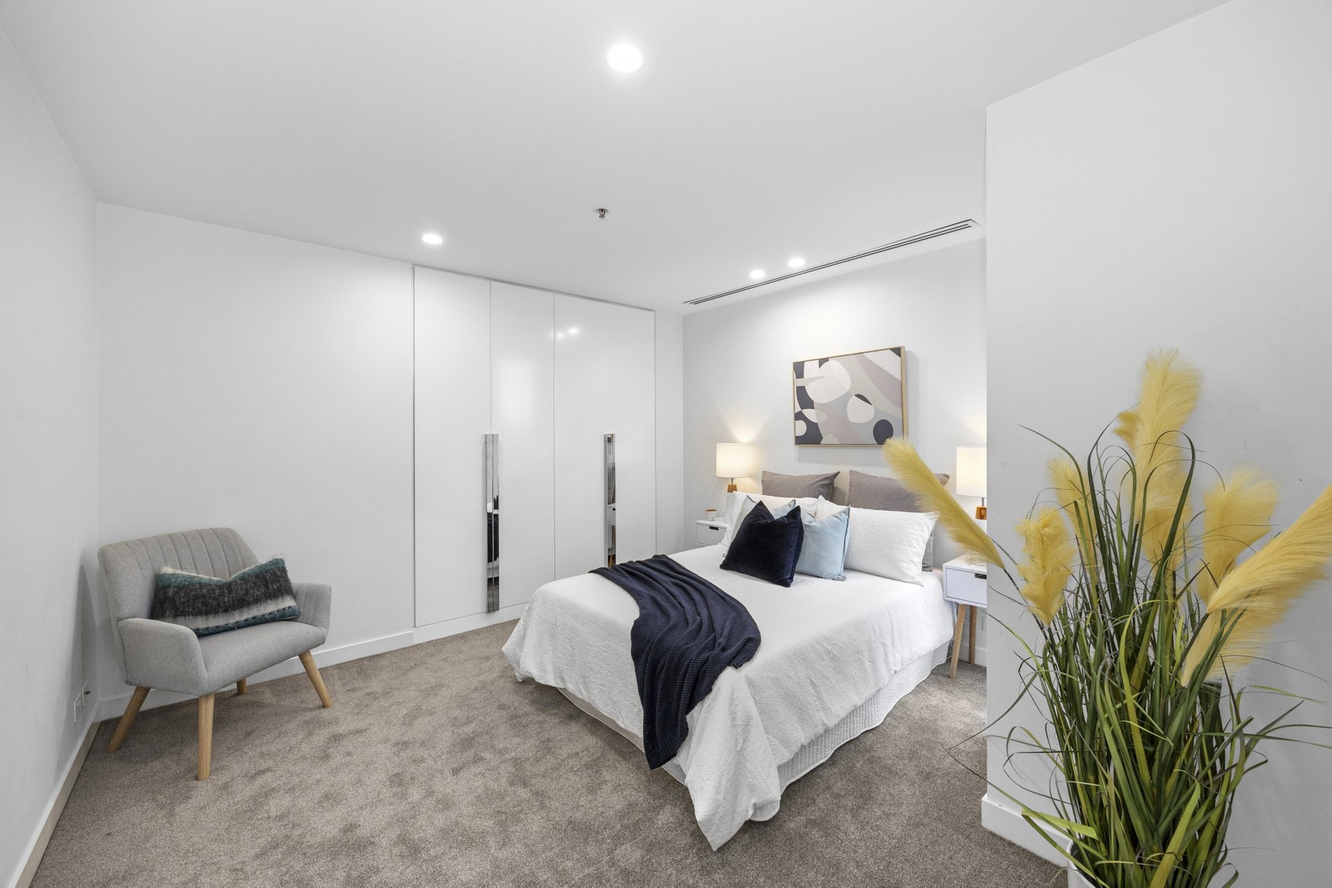 1001/1 Clara Street, South Yarra image 6