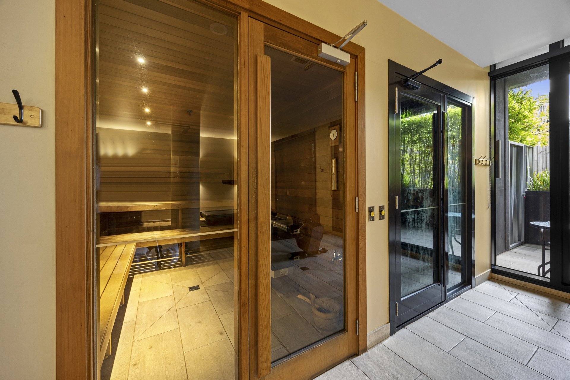 1001/1 Clara Street, South Yarra image 17