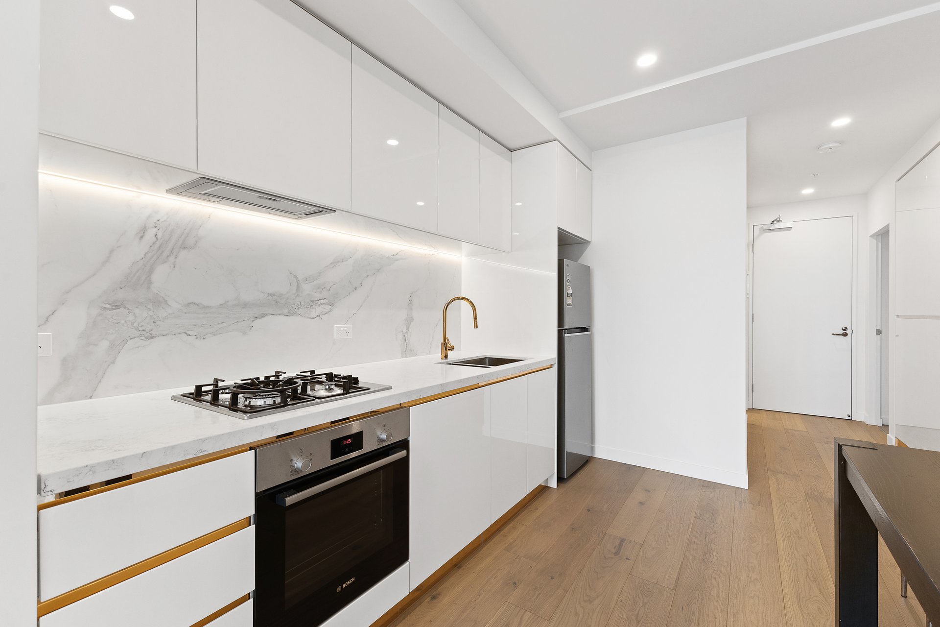 1001C/851 Whitehorse Road, Box&nbsp;Hill image 1