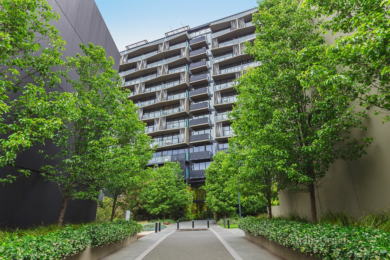 1002/1 Clara Street, South Yarra image 7