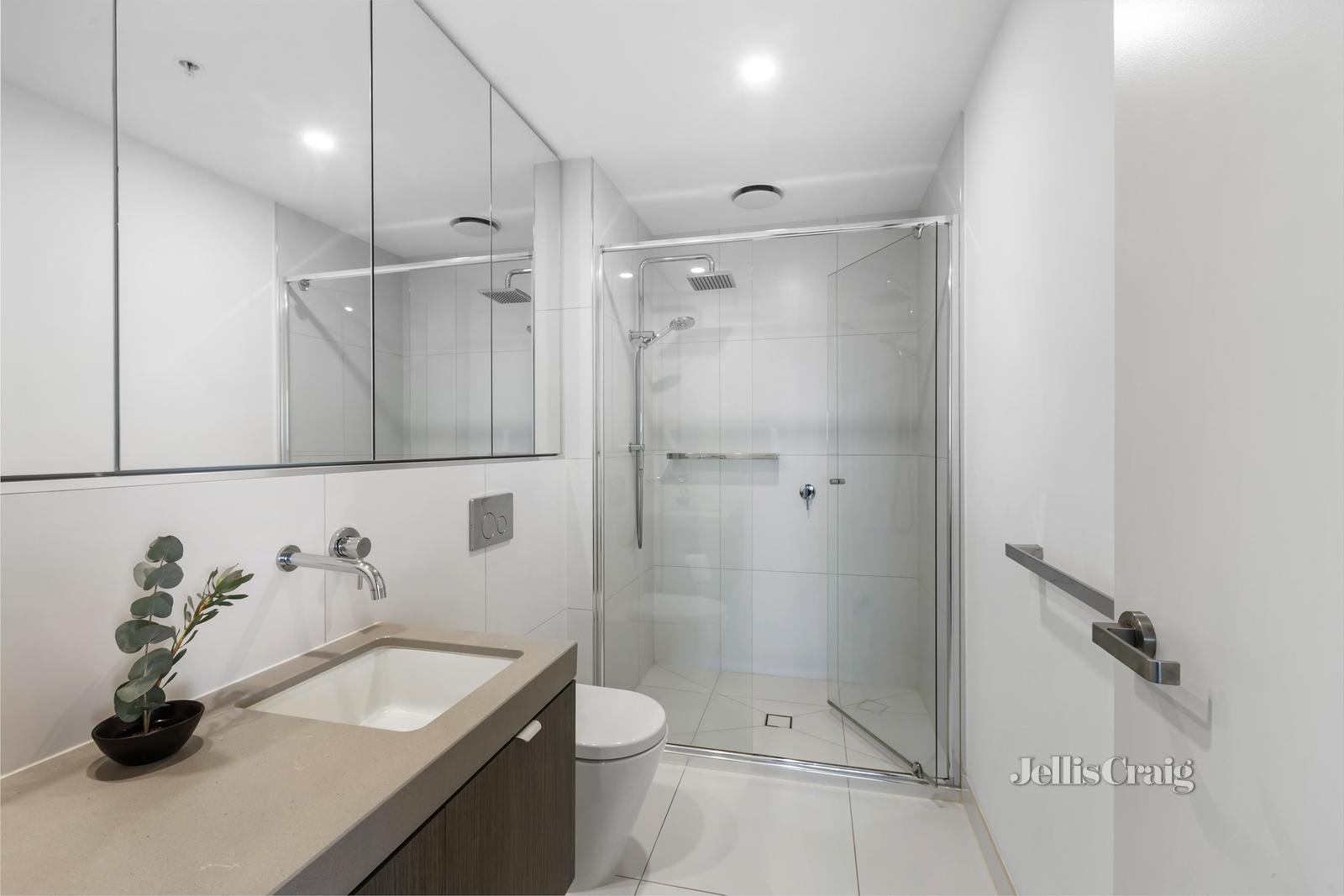 1002/251 Johnston Street, Abbotsford image 6