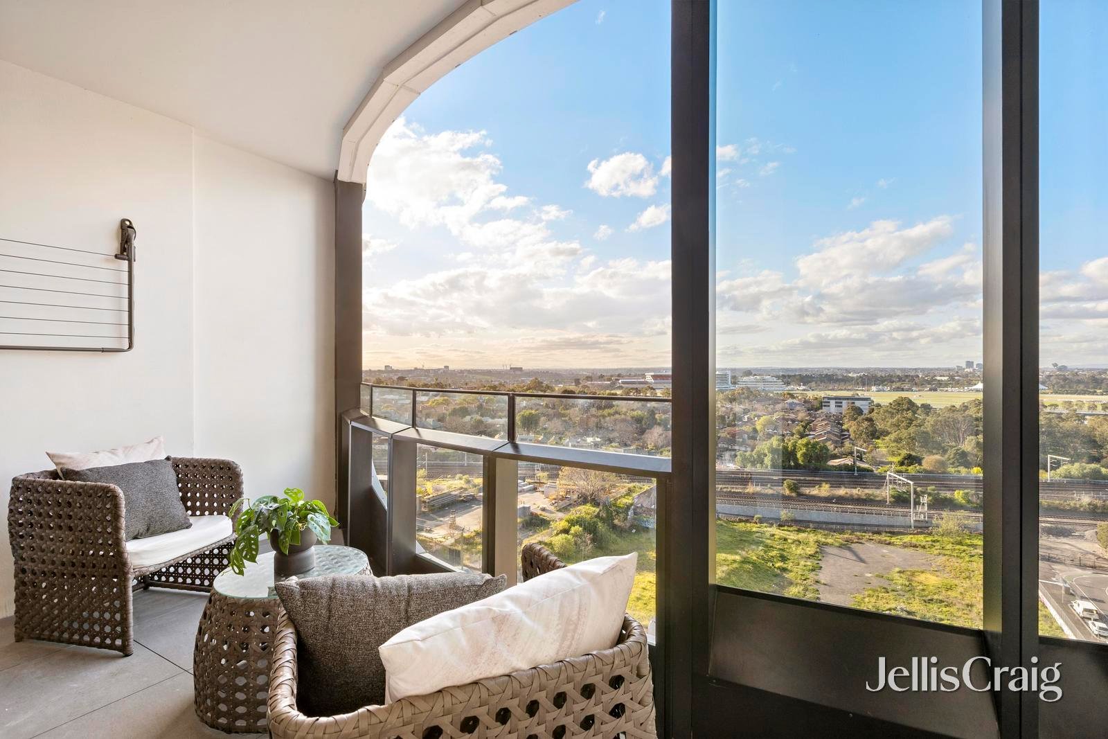 1002/5 Joseph Road, Footscray image 6