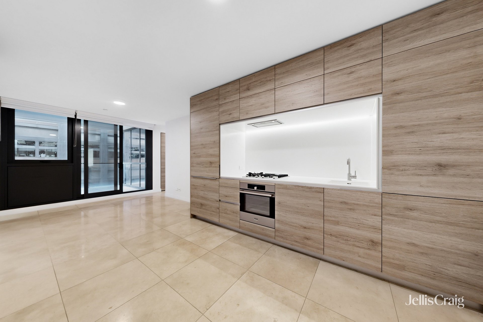 1004/12 Queens Road, Melbourne image 3