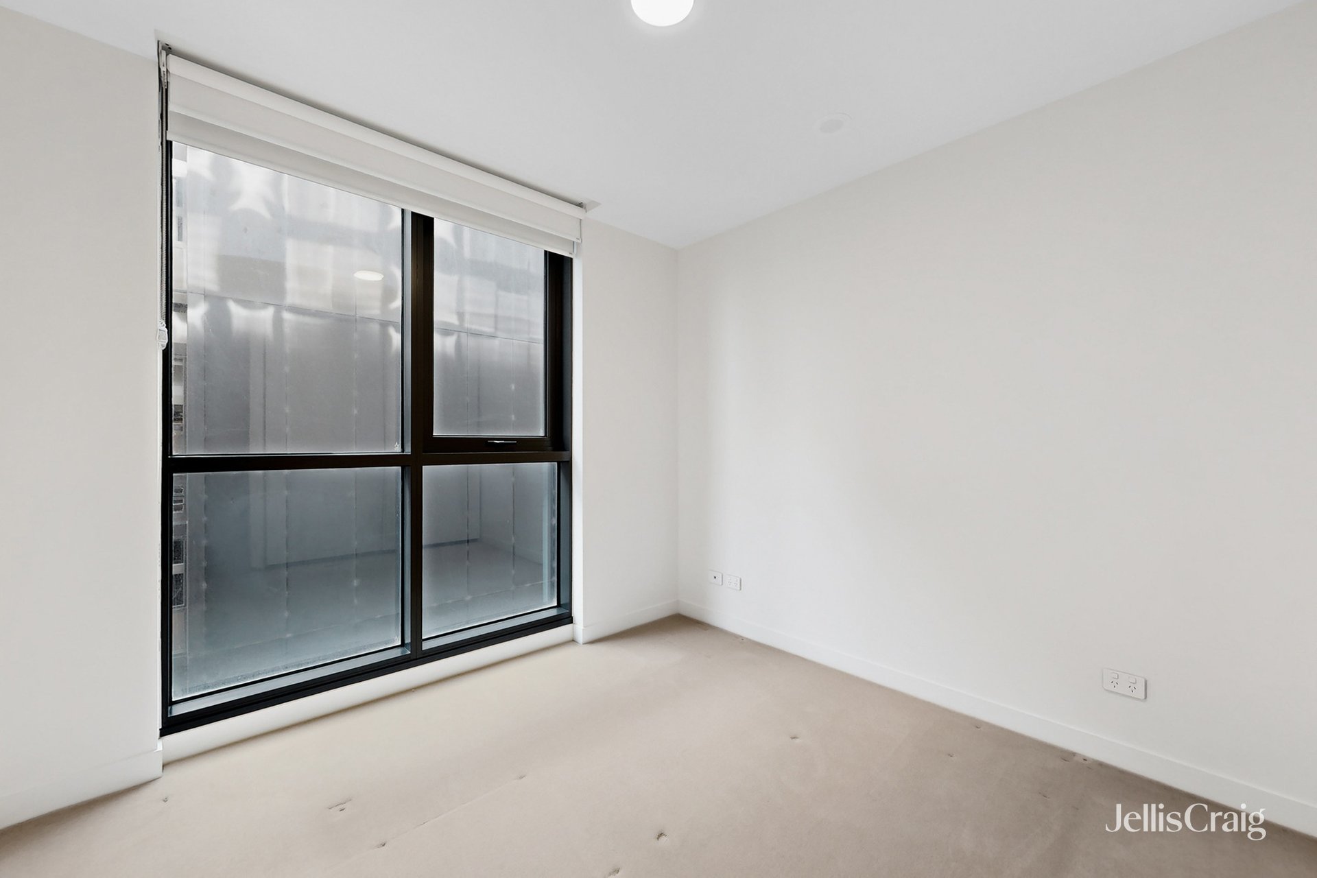 1004/12 Queens Road, Melbourne image 7