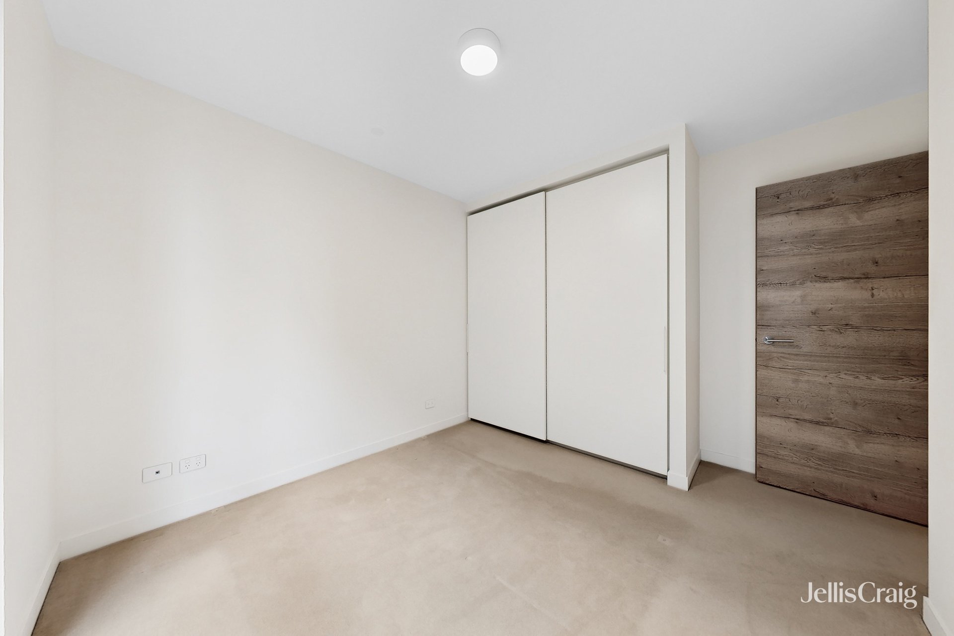 1004/12 Queens Road, Melbourne image 10