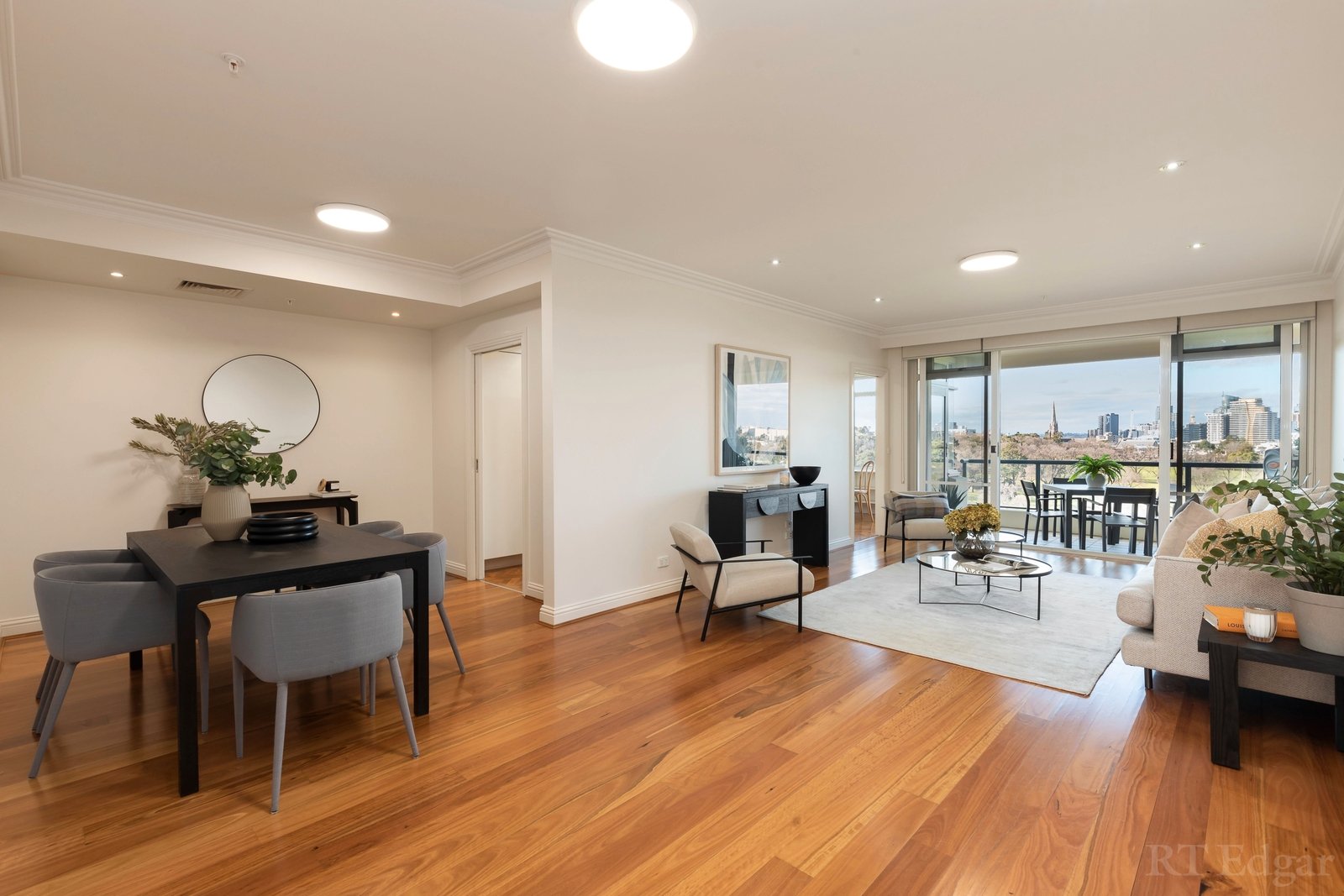 Property Gallery - Main Image