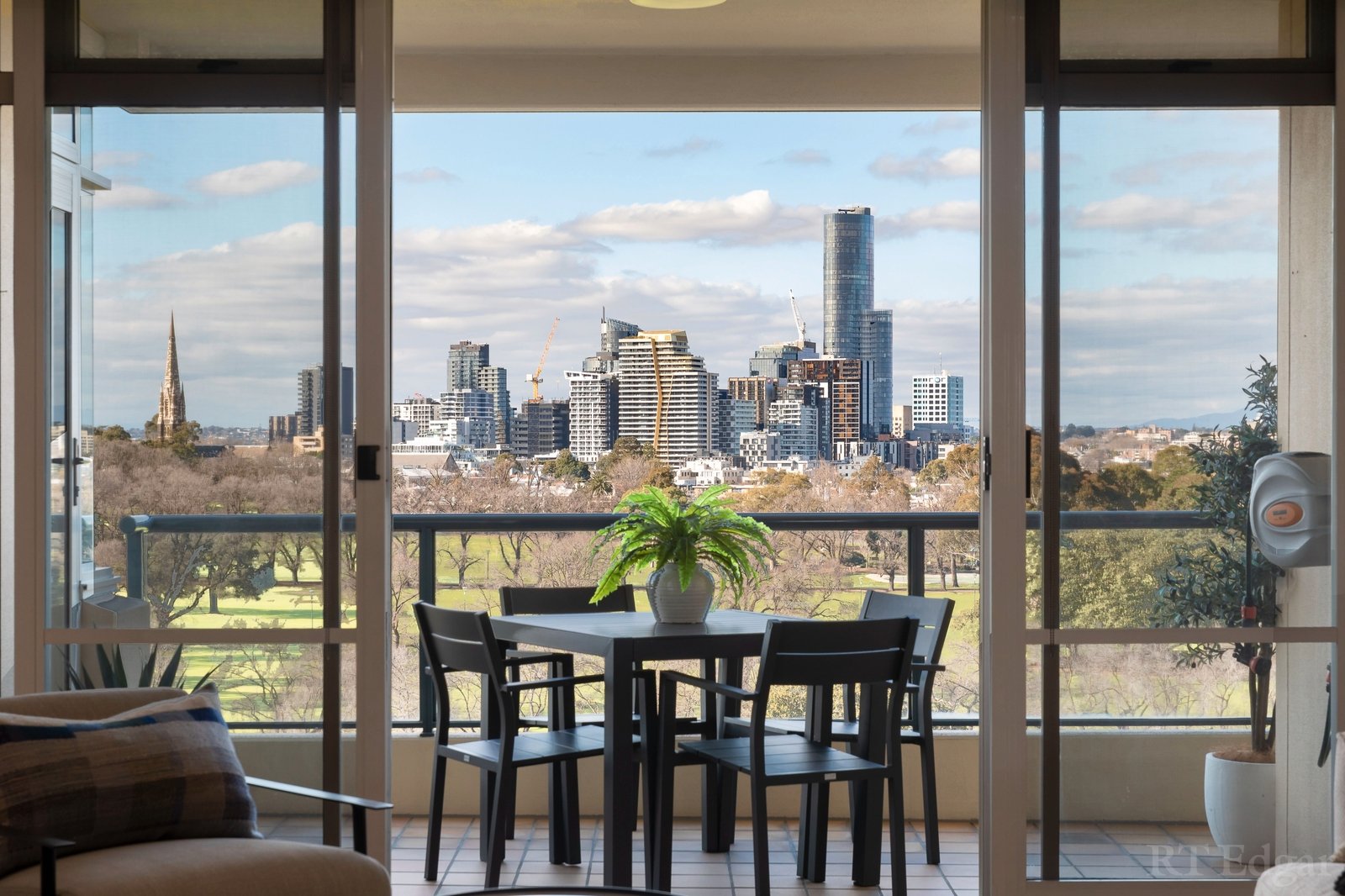 Property Gallery Thumbnail 3