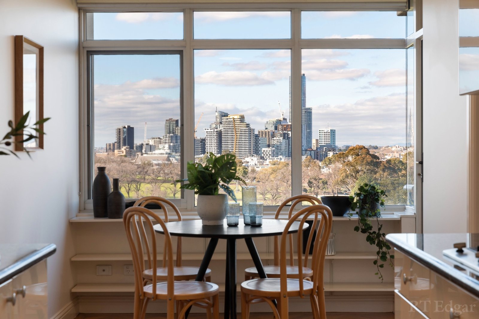 Property Gallery Thumbnail 9
