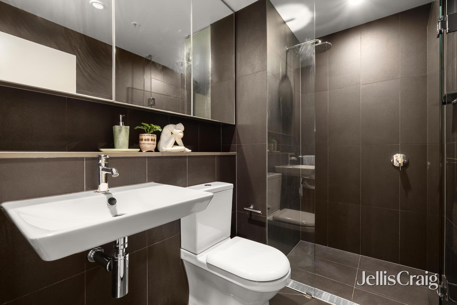 1004W/888 Collins Street, Docklands image 8