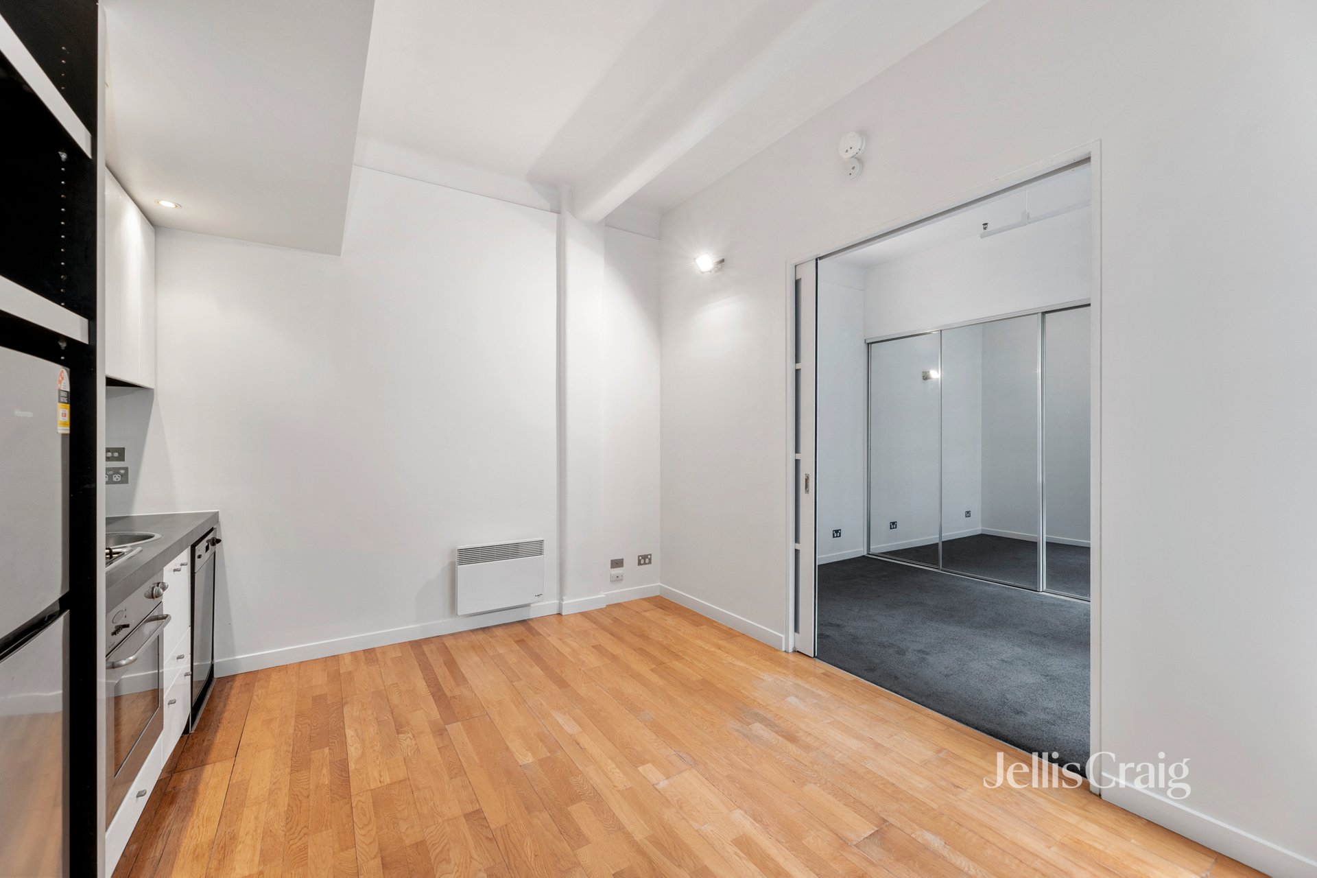 1005/422 Collins St, Melbourne image 3