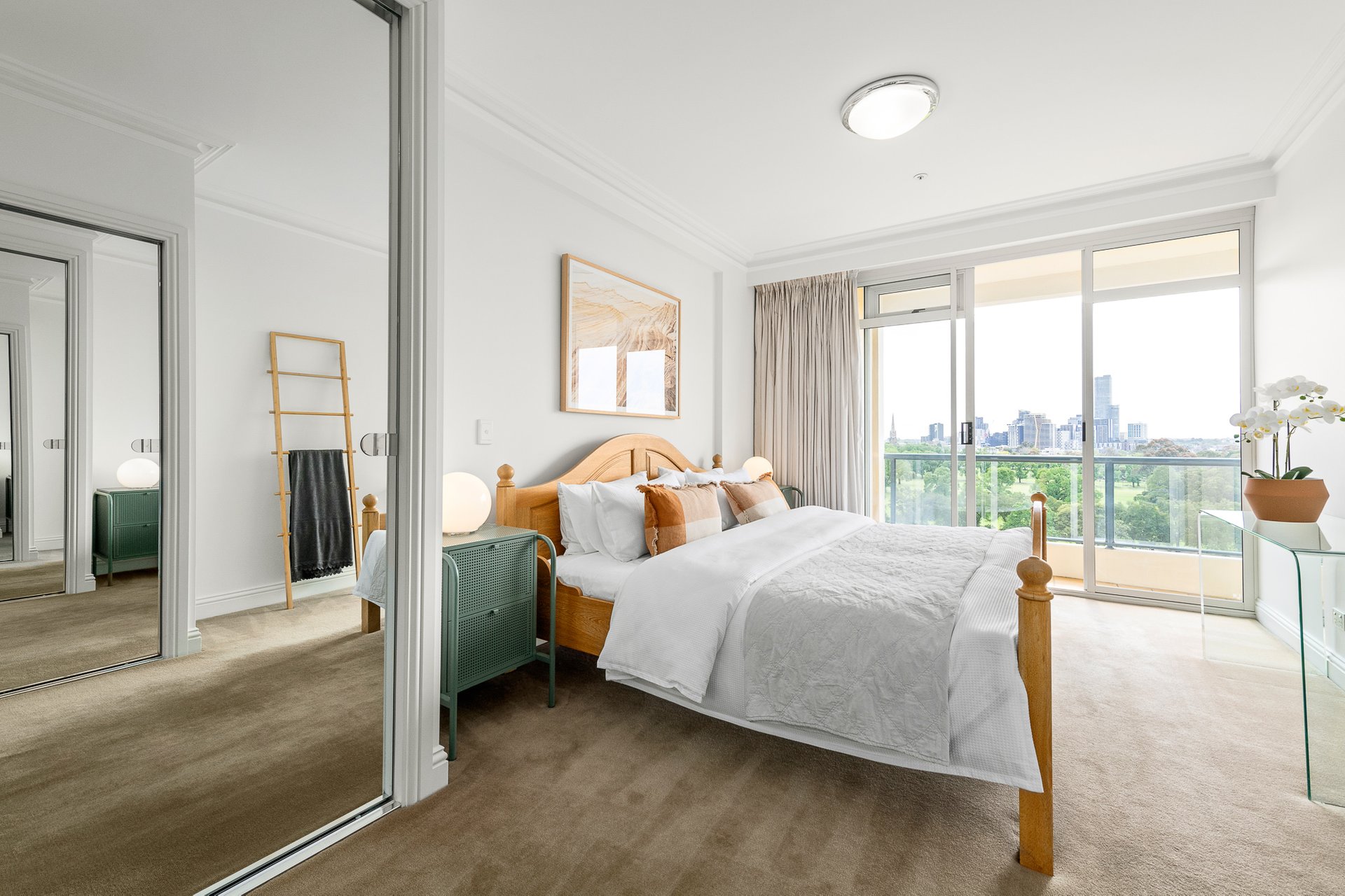 Property Gallery Thumbnail 6