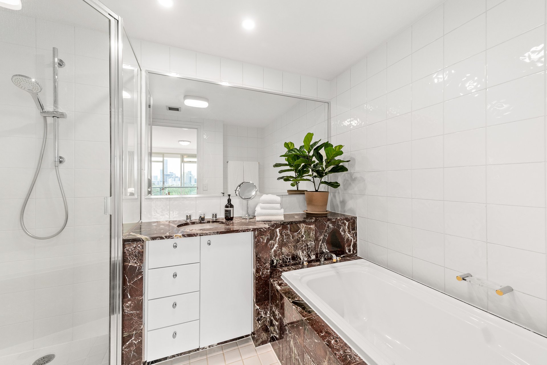Property Gallery Thumbnail 7