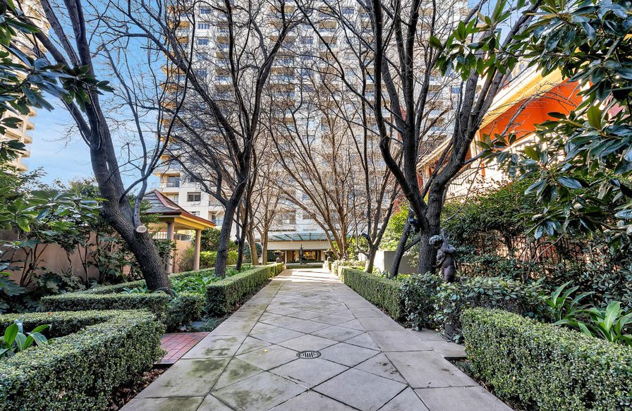 Property Gallery Thumbnail 10
