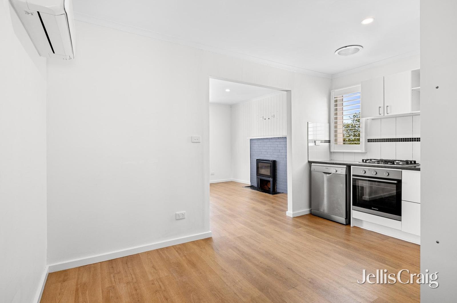 1005A Gregory Street, Lake Wendouree image 4