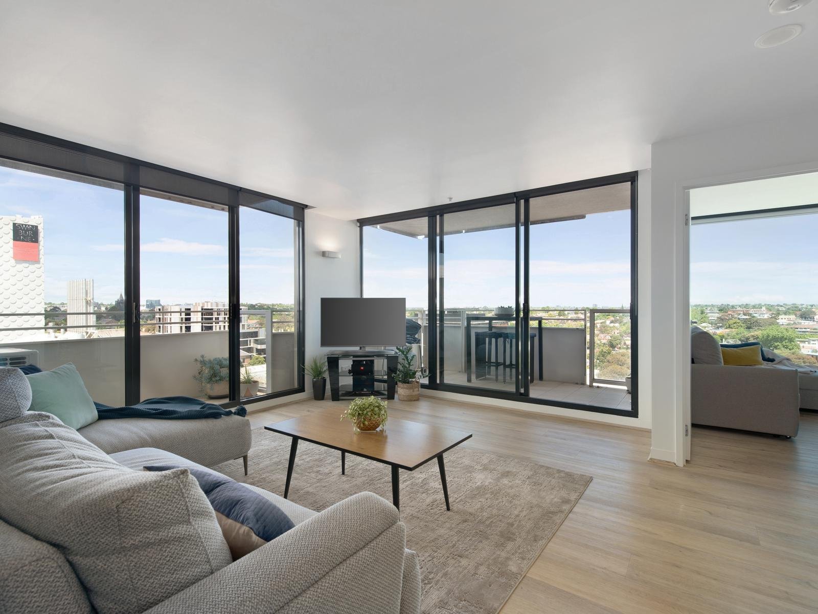 1006/377 Burwood Road, Hawthorn image 1