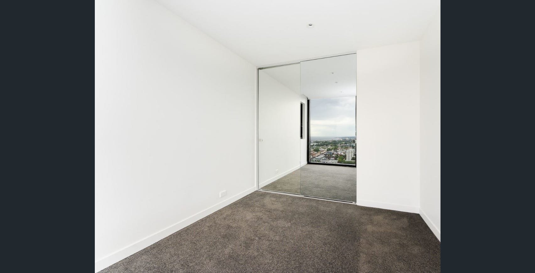1007/245 City Road, Southbank image 4