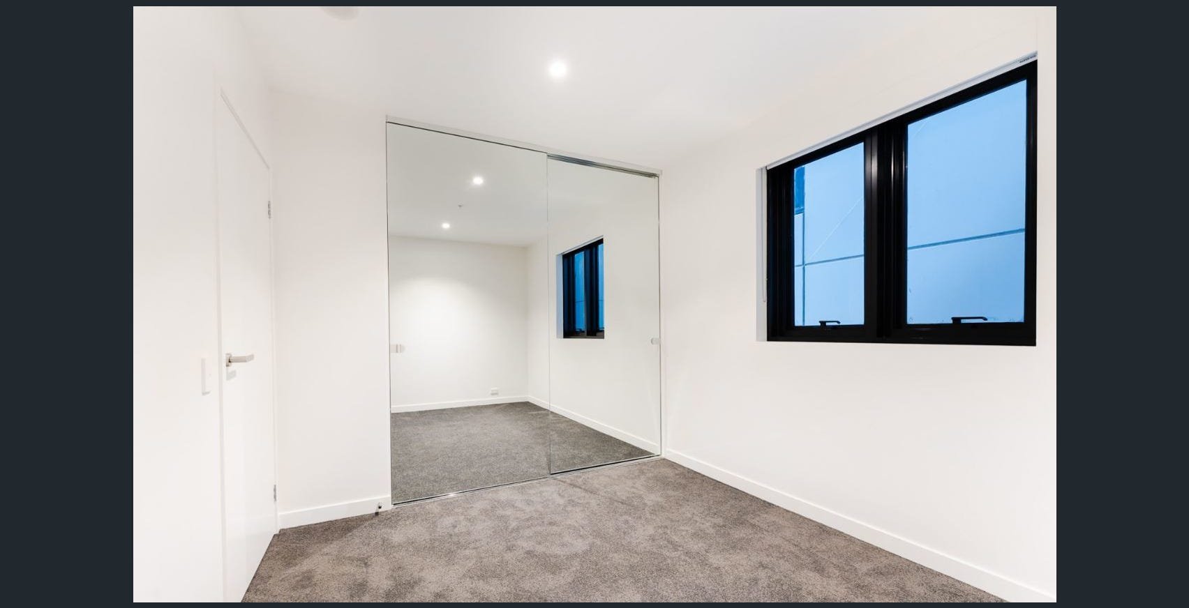 1007/245 City Road, Southbank image 5