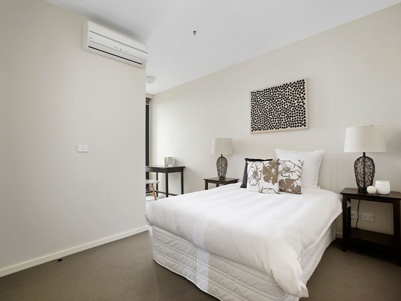 1007/594 St Kilda Road, Melbourne image 4