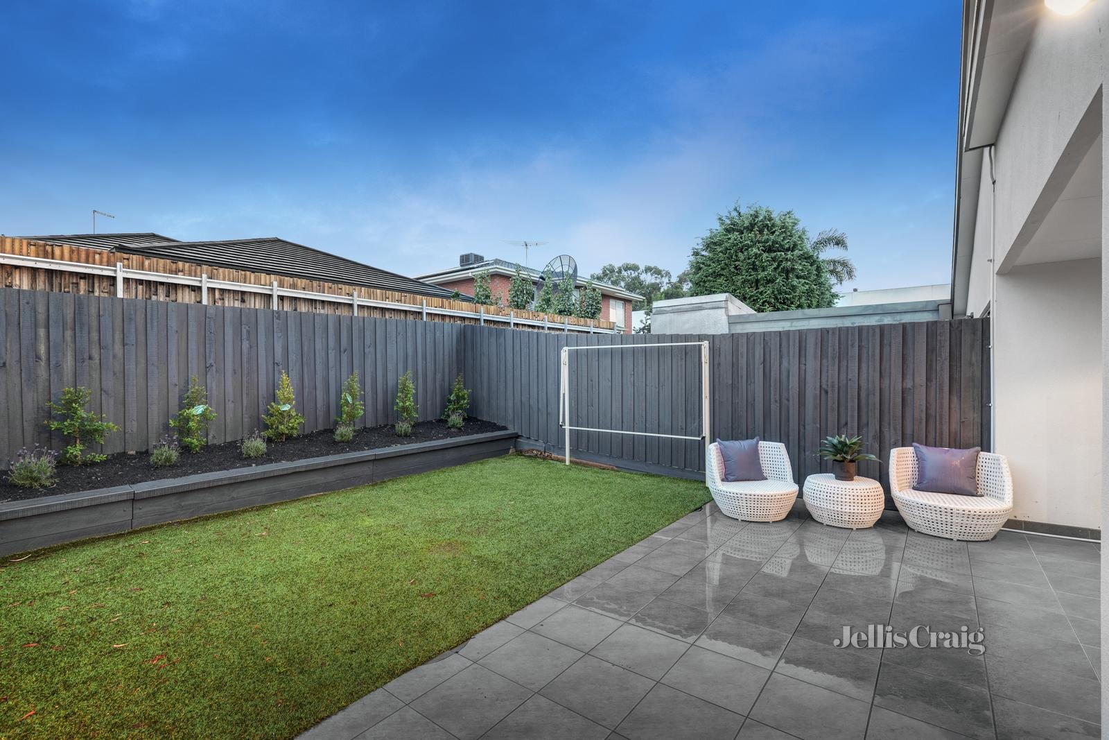 1007a Centre Road, Bentleigh East image 12