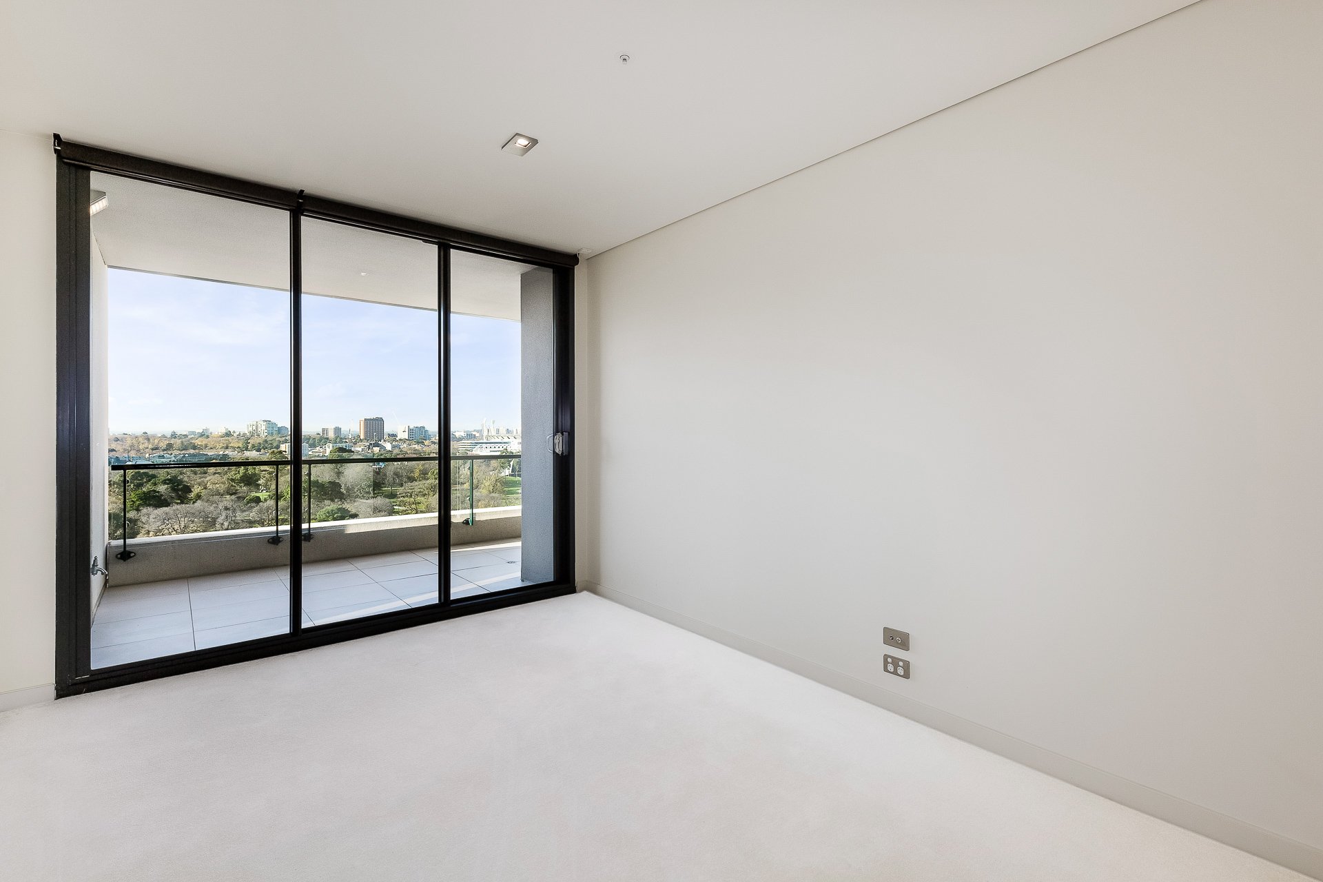 1008/250 St Kilda Road, Southbank image 7