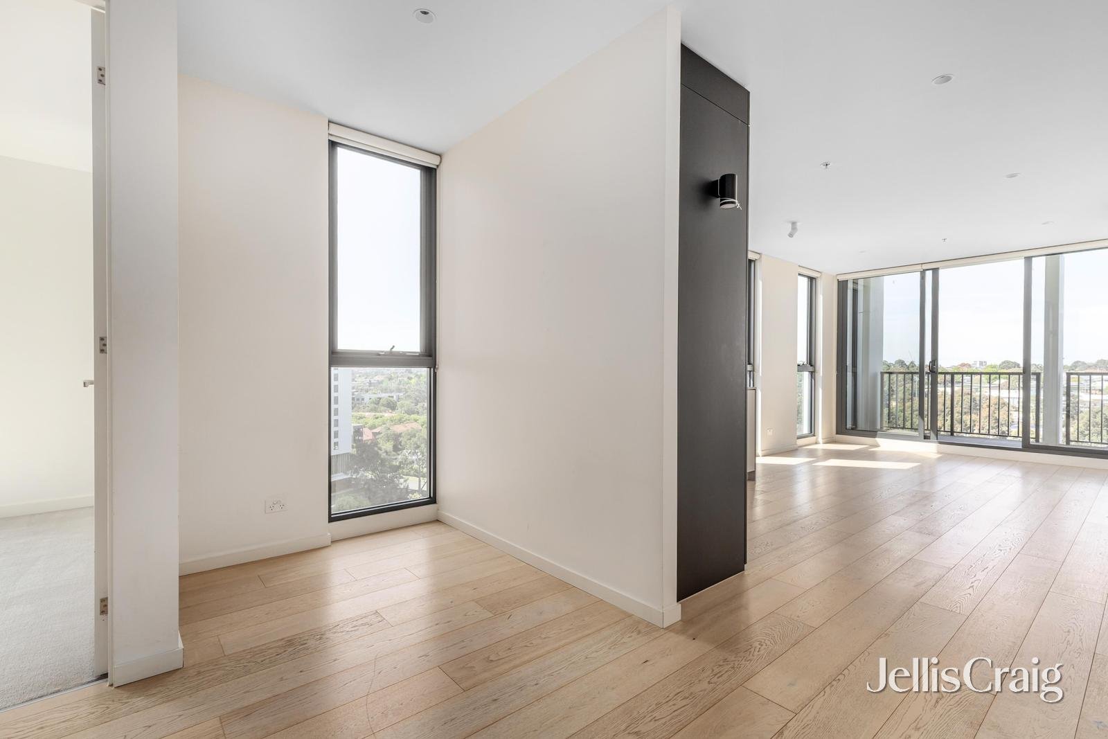 1008/61 Galada Avenue, Parkville image 2