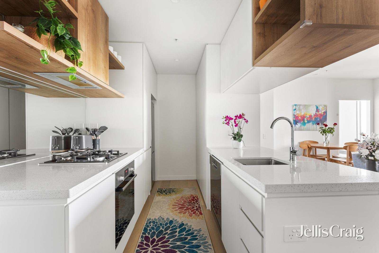 1009/259 Normanby Road, South Melbourne image 11