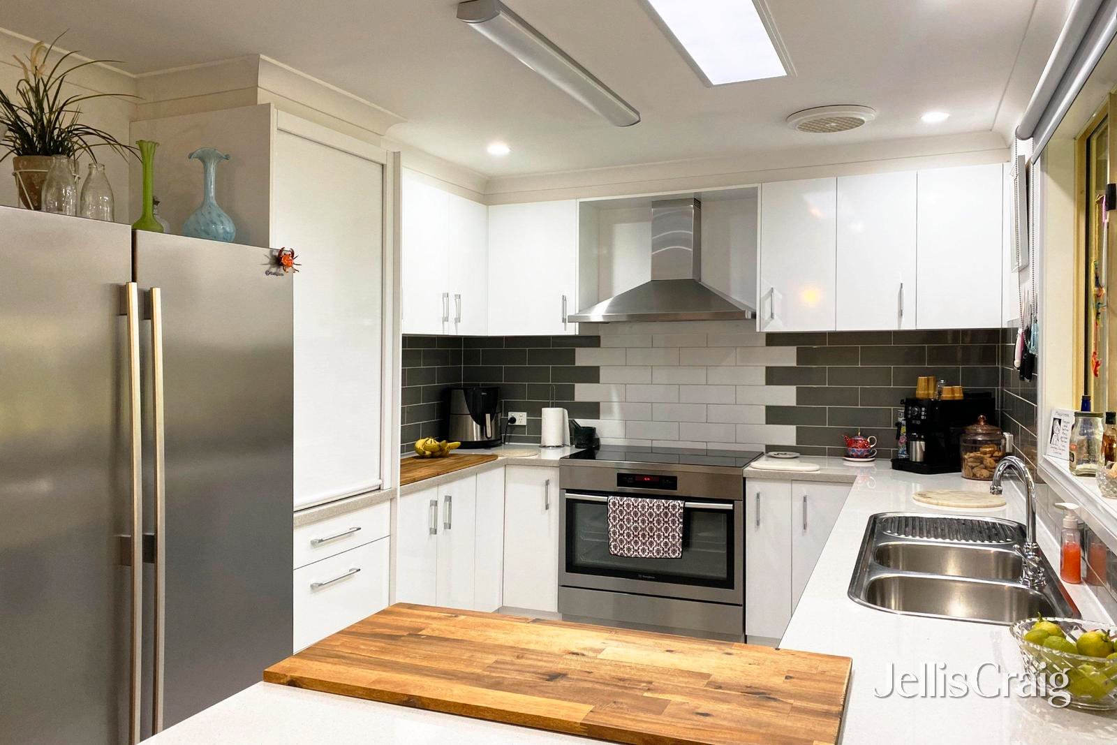 101 Barker Street, Teesdale image 7