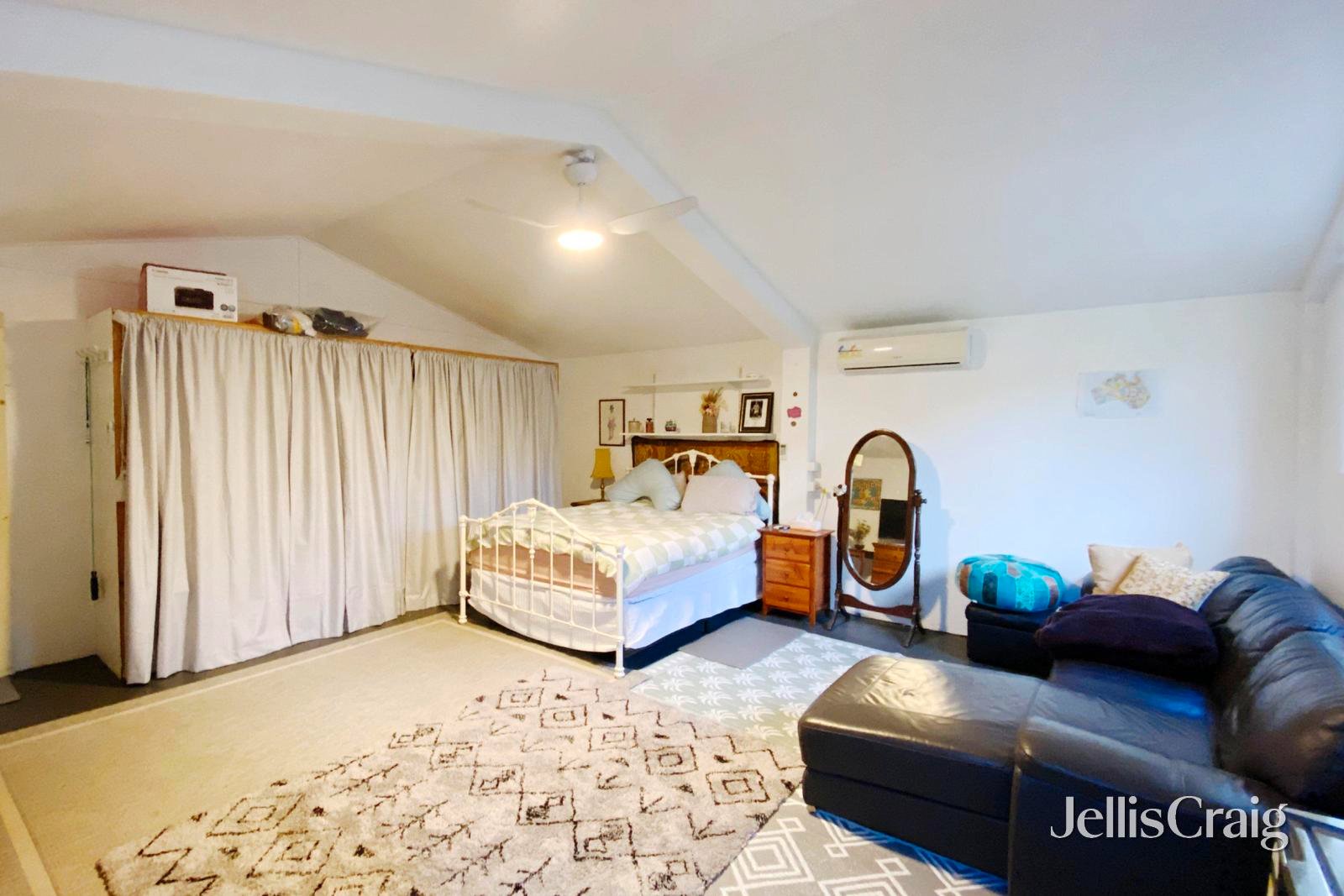 101 Barker Street, Teesdale image 14