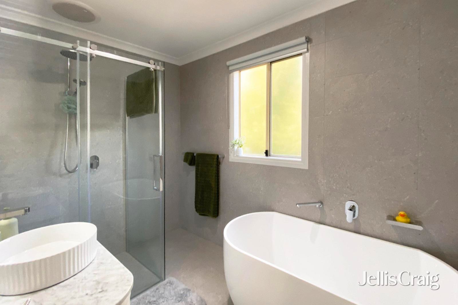 101 Barker Street, Teesdale image 15