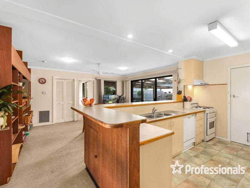 101 Cherylnne Crescent, Kilsyth image 3